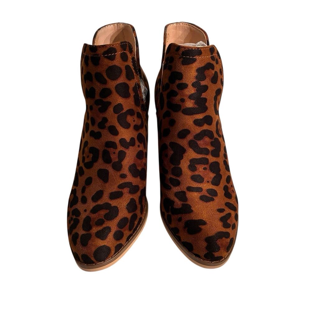Unbranded Women’s Leopard Print Faux Leather Ankle Boots W/2.5” Block Heel. Sz 5
